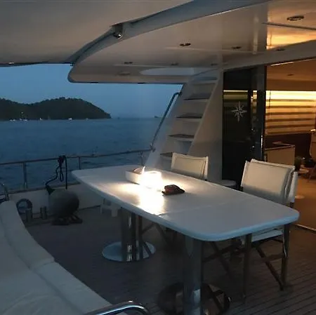 Voyatur Turizm Ve Yatcilik Botel
